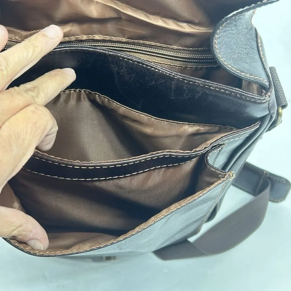 Wilson Leather Messenger Bag Brown Crossbody Tablet Snap Adjustable Pockets
